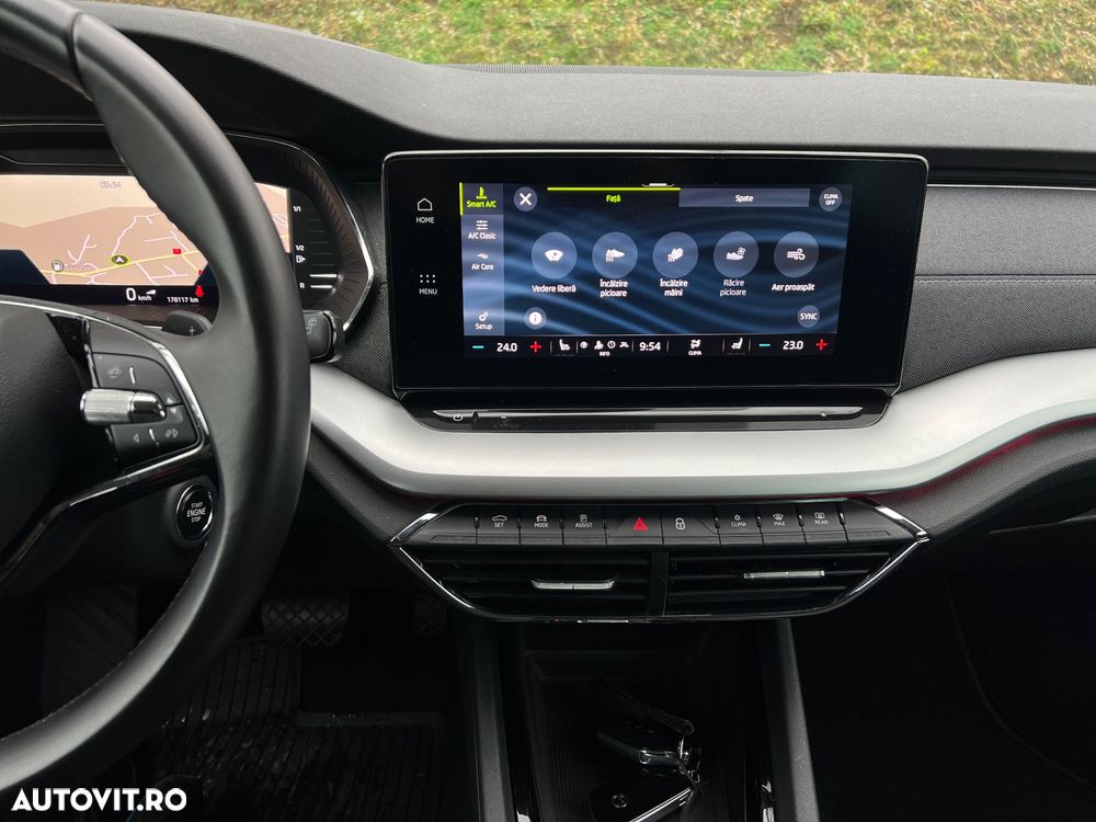 Skoda Octavia Combi 2.0 TDI DSG Style - 16