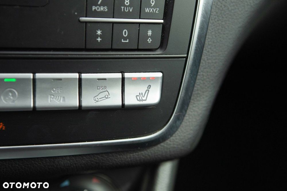 Mercedes-Benz GLA 220 4-Matic AMG Line - 28