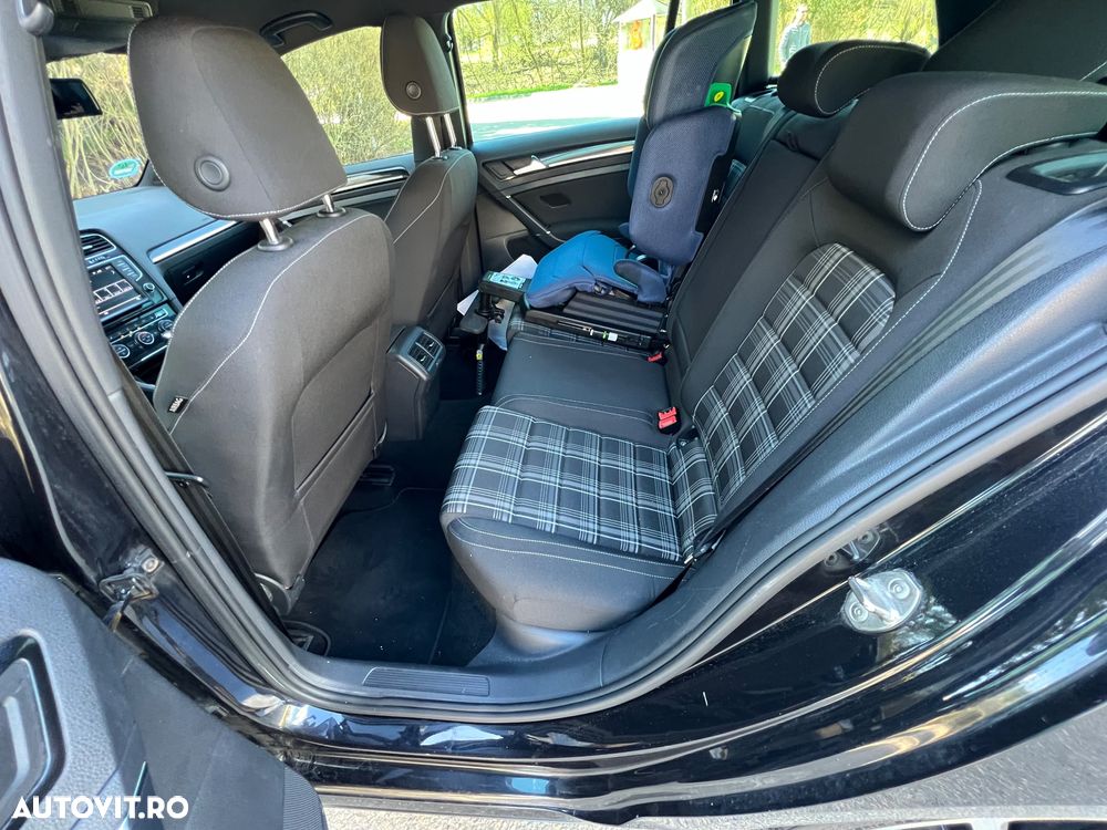 Volkswagen Golf GTD 2.0 TDI SCR DSG - 3