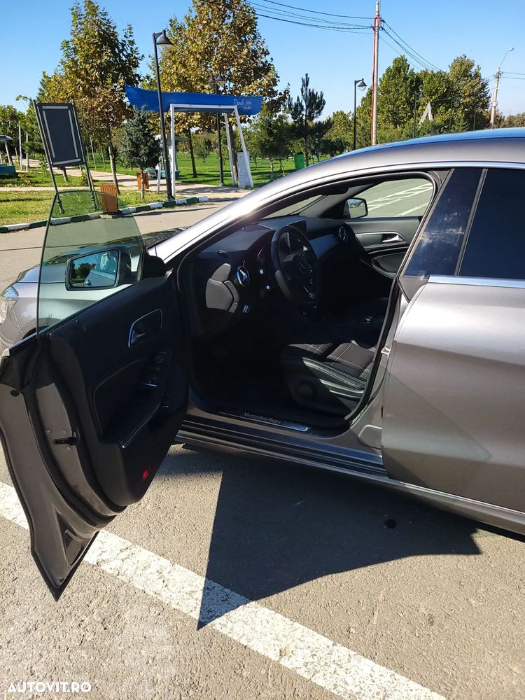Mercedes-Benz CLA 220 d Aut. - 11
