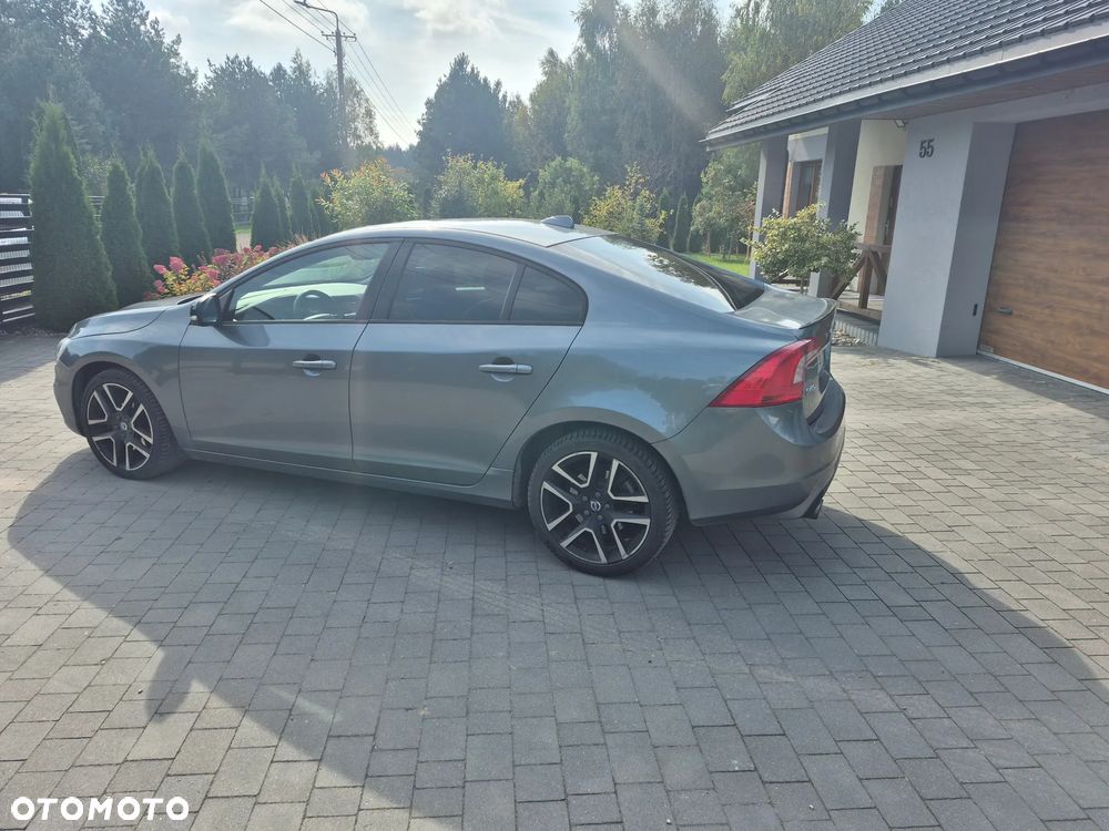 Volvo S60 - 3