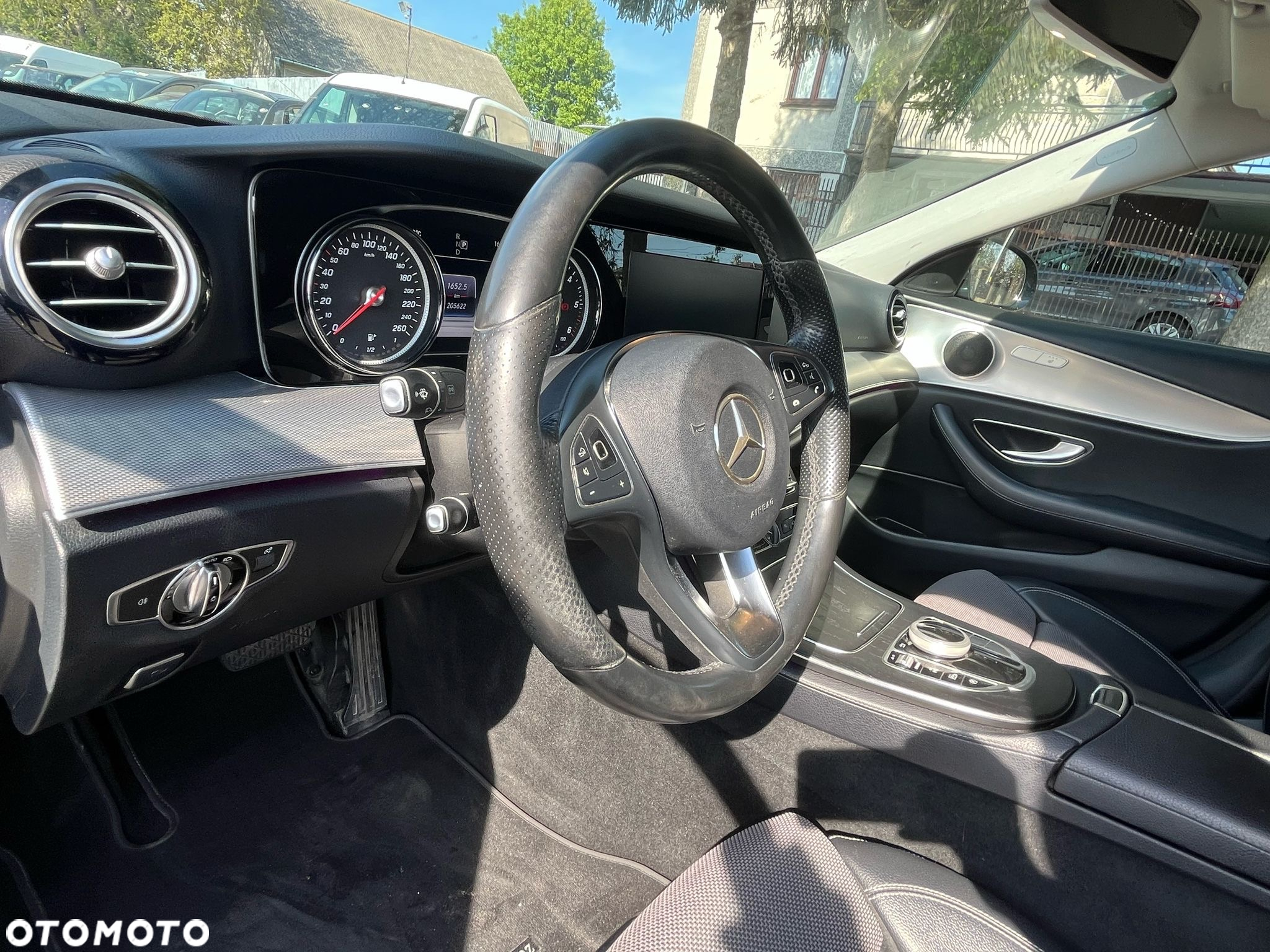 Mercedes-Benz Klasa E 220 d 9G-TRONIC AMG Line - 13