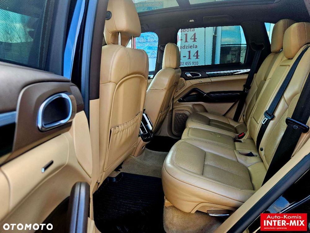 Porsche Cayenne - 18