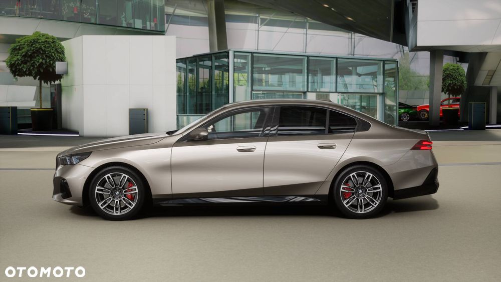 BMW Seria 5 520d xDrive mHEV M Sport - 3