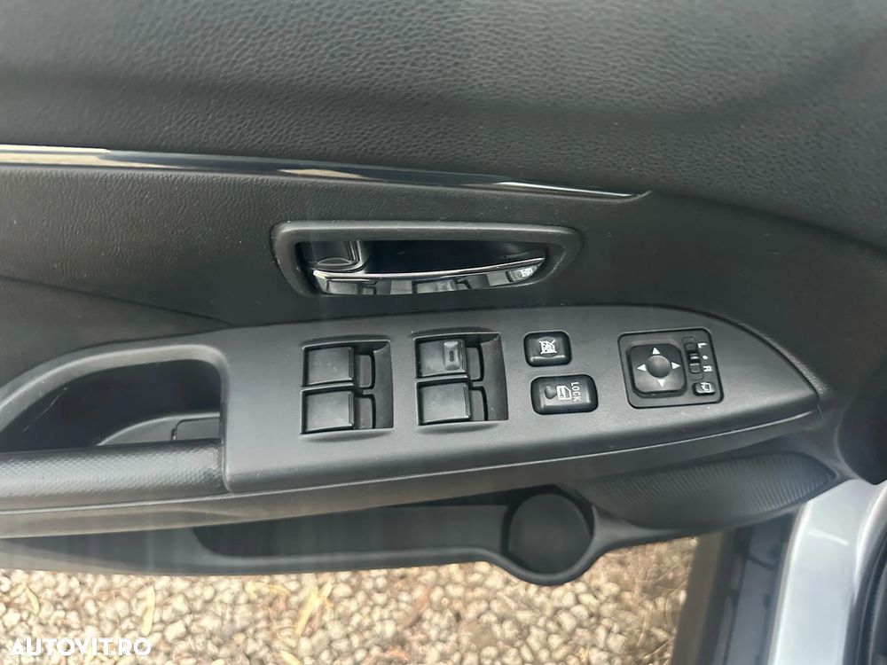 Mitsubishi ASX 2.2 DI-D 4WD Automatik Intense - 12