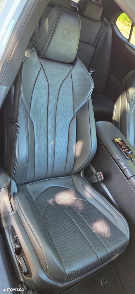 Lexus Seria ES 300h F Sport - 17