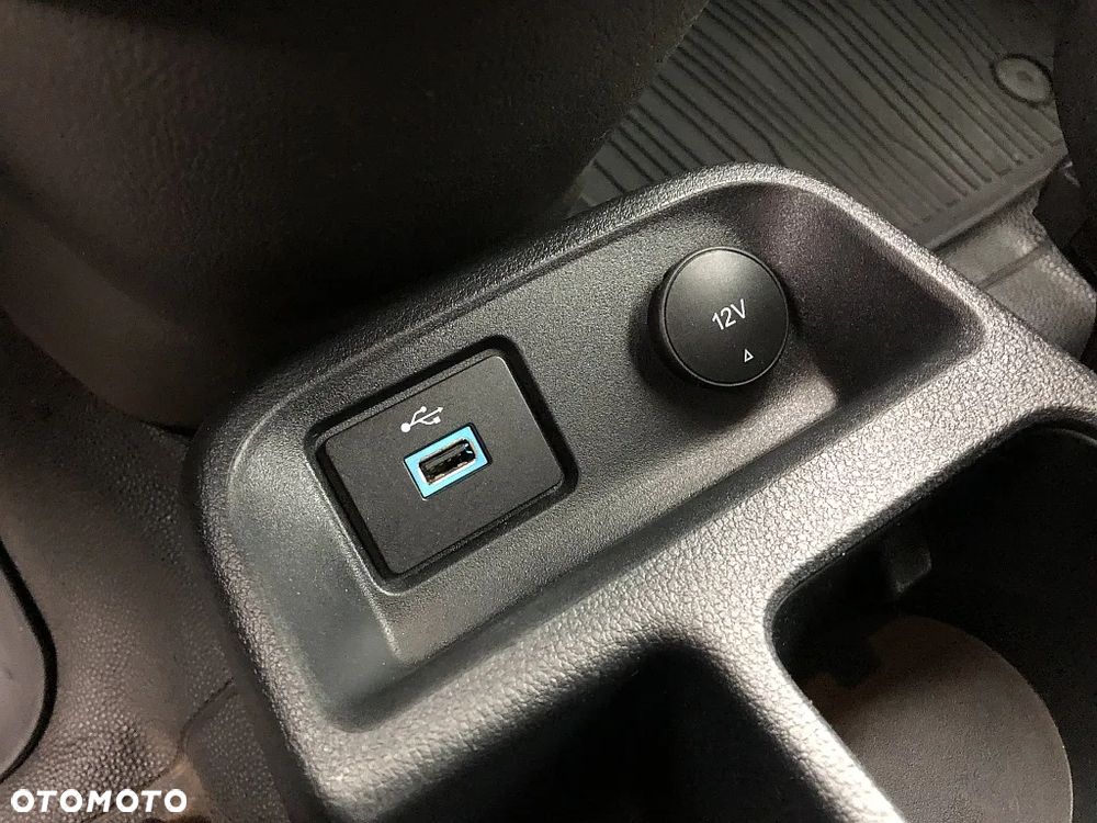 Ford Transit Connect Long 2022r. - 19