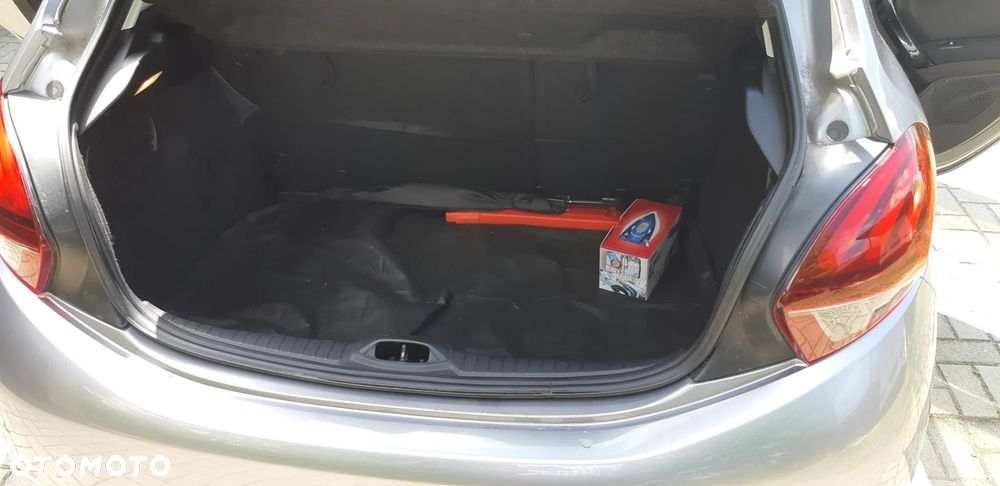 Peugeot 208 1.2 PureTech Allure S&S - 14