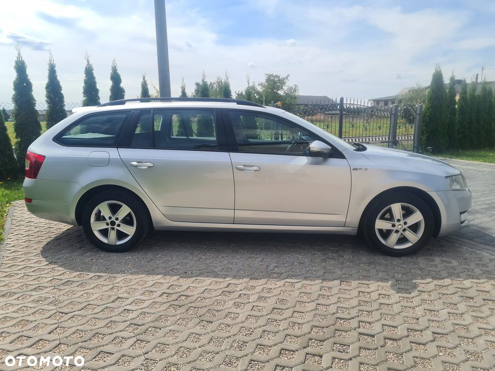 Skoda Octavia 2.0 TDI Ambition DSG - 2
