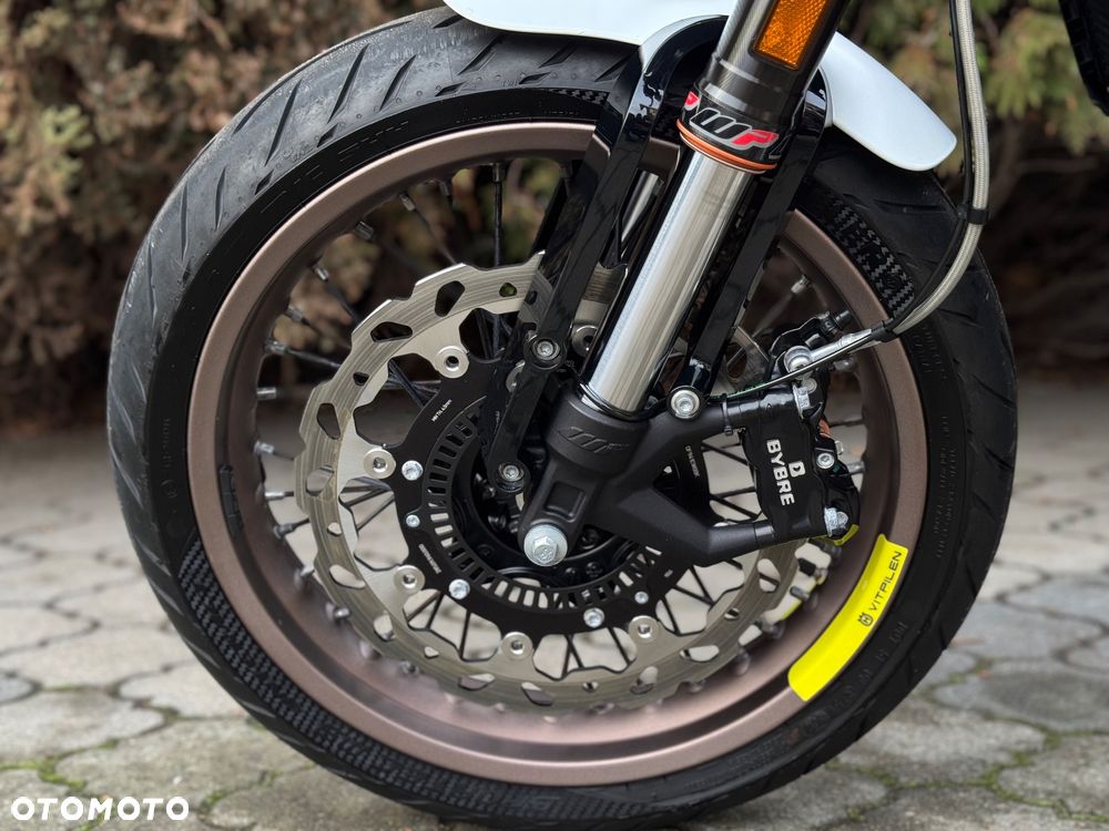 Husqvarna Vitpilen - 26