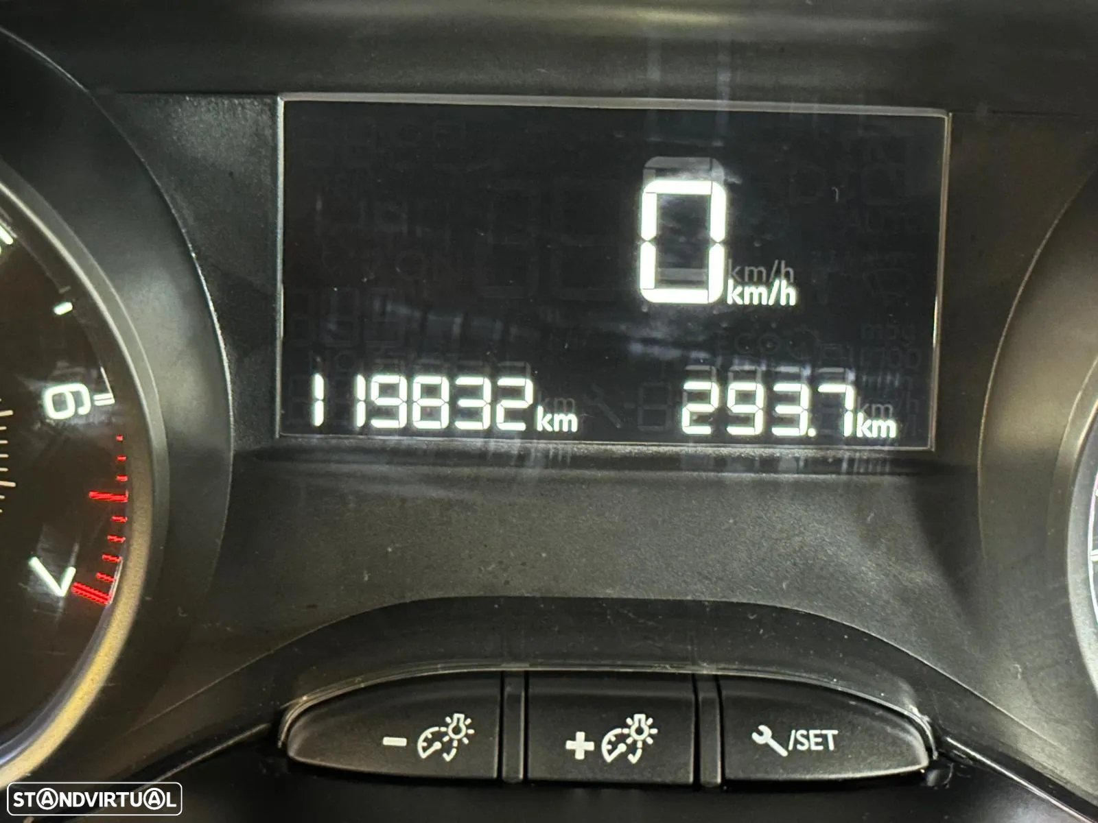 Peugeot 208 - 9