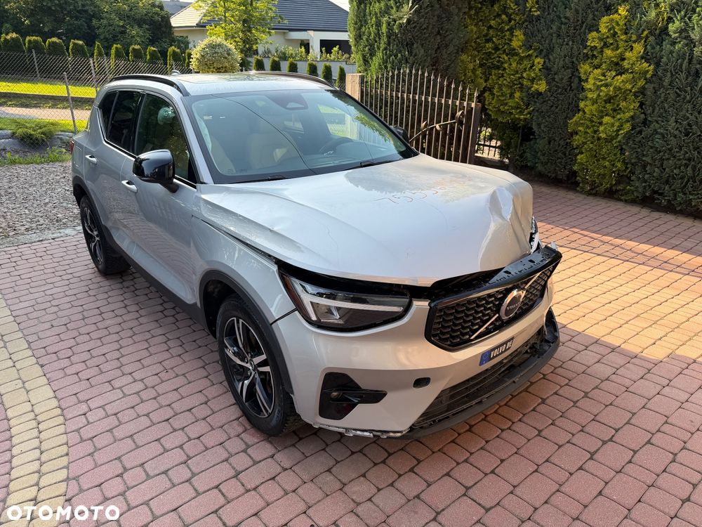 Volvo XC 40 B5 B AWD Ultimate Dark - 1