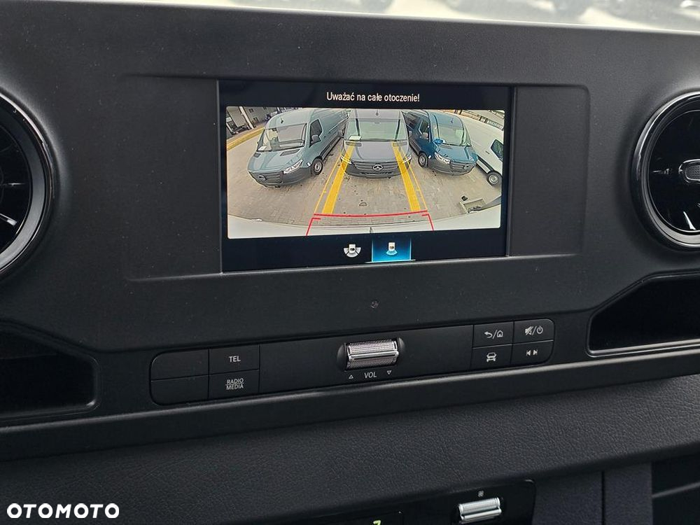 Mercedes-Benz Sprinter - 15