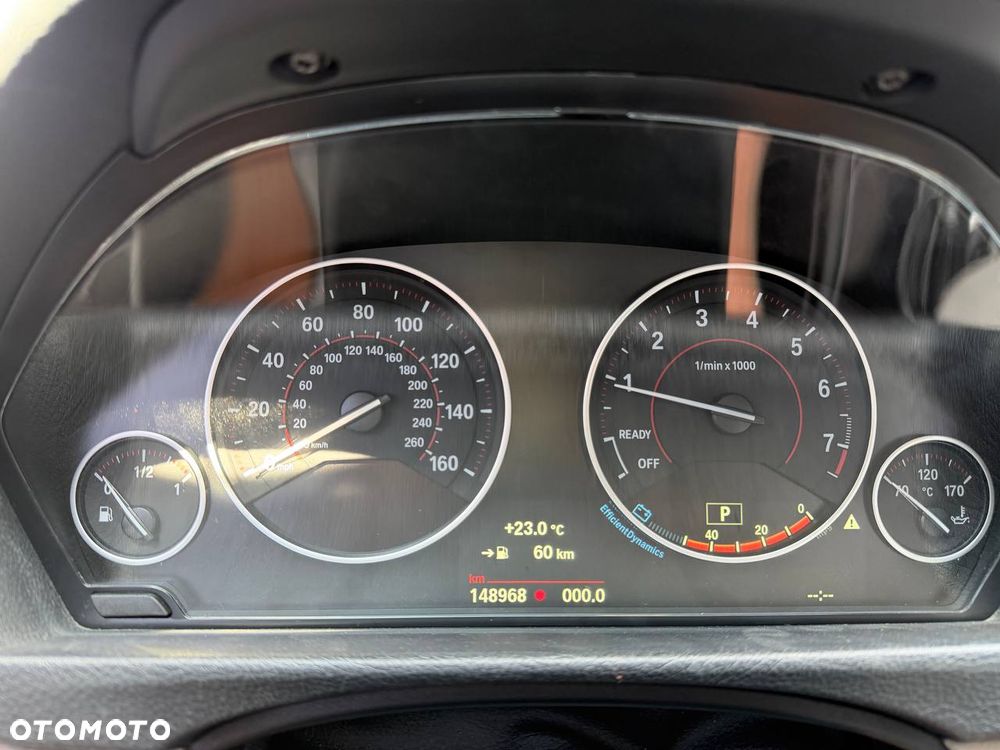 BMW Seria 3 320i - 13