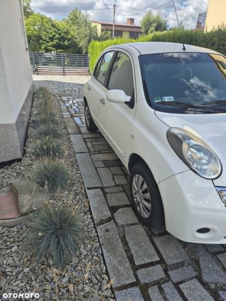 Nissan Micra - 2
