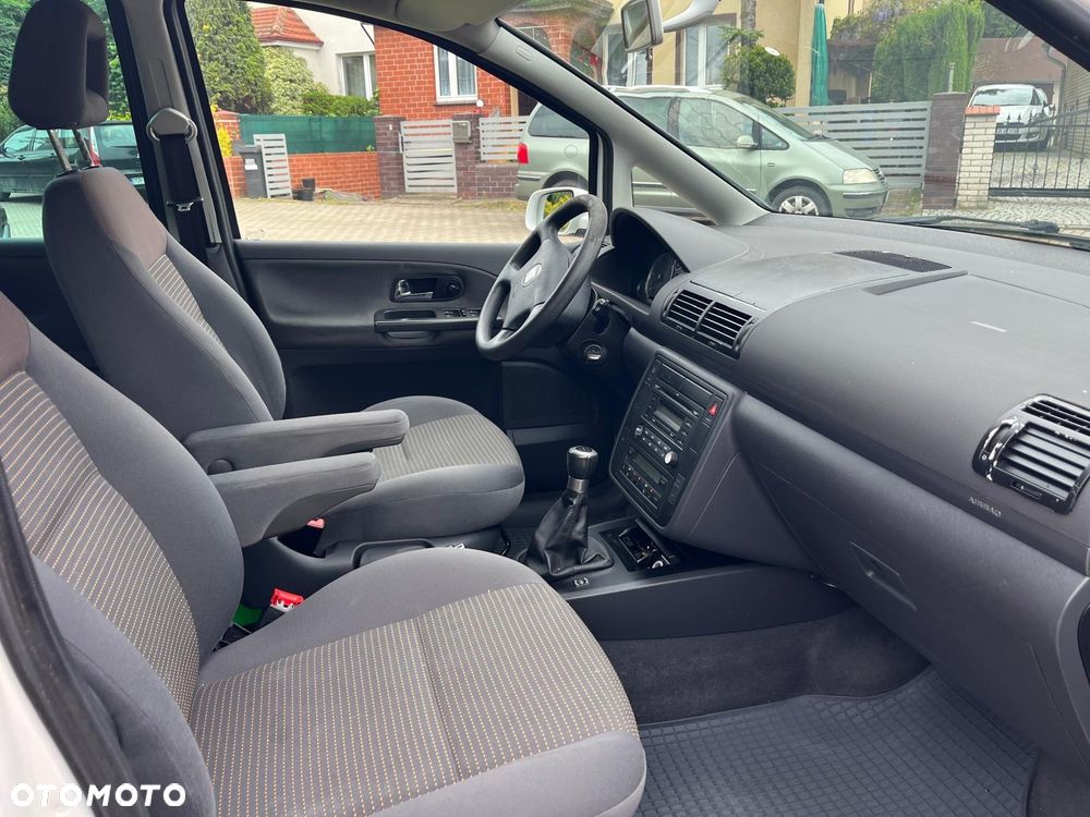 Seat Alhambra 1.9 TDI Signo - 9