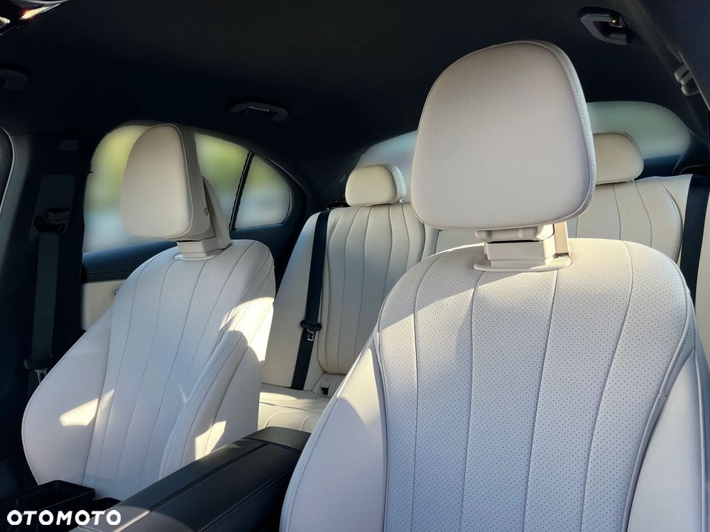 Mercedes-Benz Klasa E 200 d 9G-TRONIC Edition AMG Line - 11