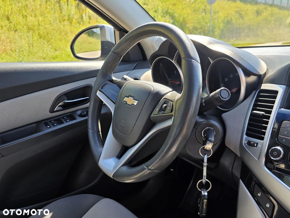 Chevrolet Cruze 2.0 VDCi LS - 23