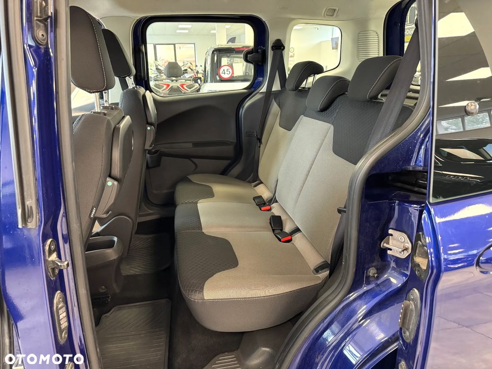 Ford Tourneo Courier 1.0 EcoBoost Trend - 6
