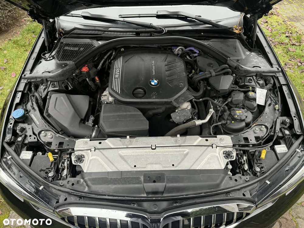 BMW Seria 3 320d xDrive Luxury Line - 25