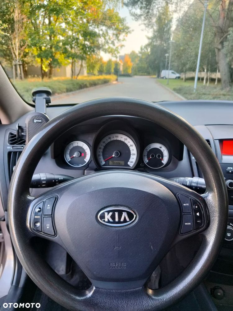 Kia Ceed - 3