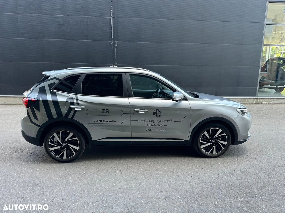 MG ZS HEV 1.5 GSI AT Exclusive - 7