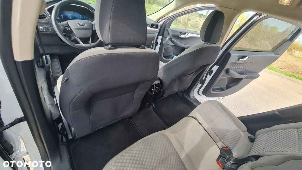 Ford Kuga - 20