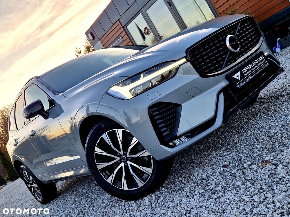 Volvo XC 60 B4 D AWD Plus Dark - 4
