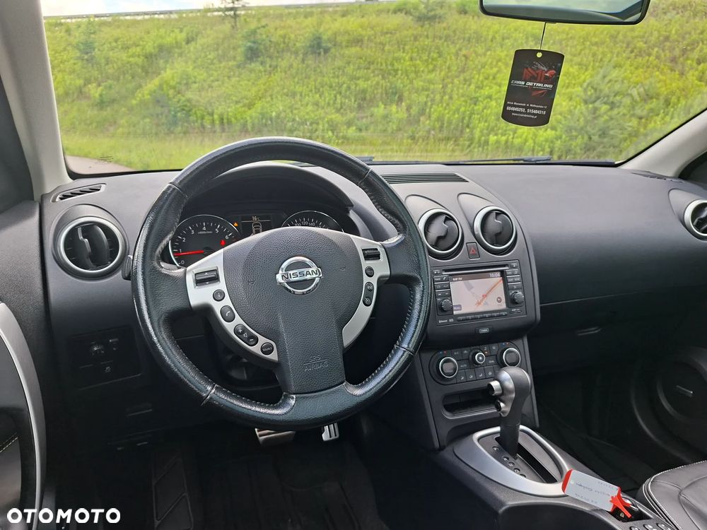 Nissan Qashqai - 25