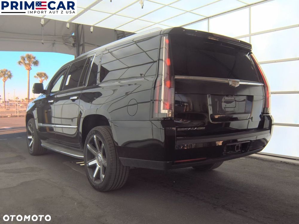 Cadillac Escalade - 4
