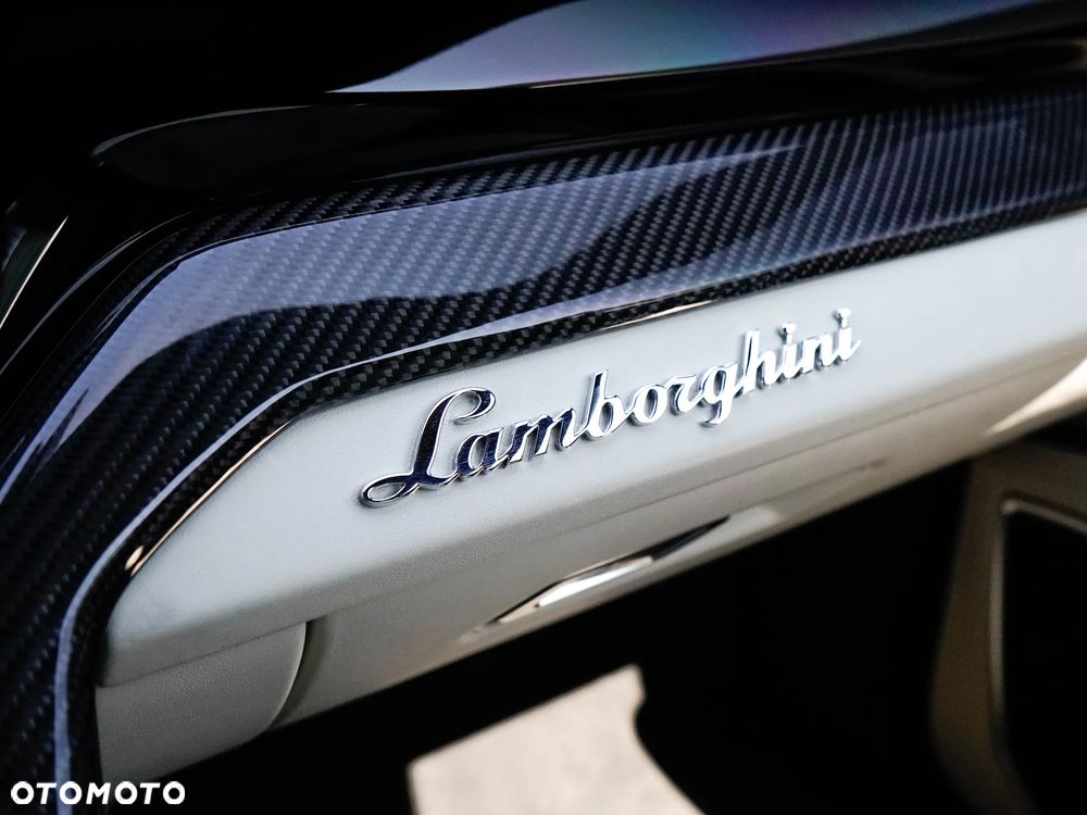 Lamborghini Urus - 27