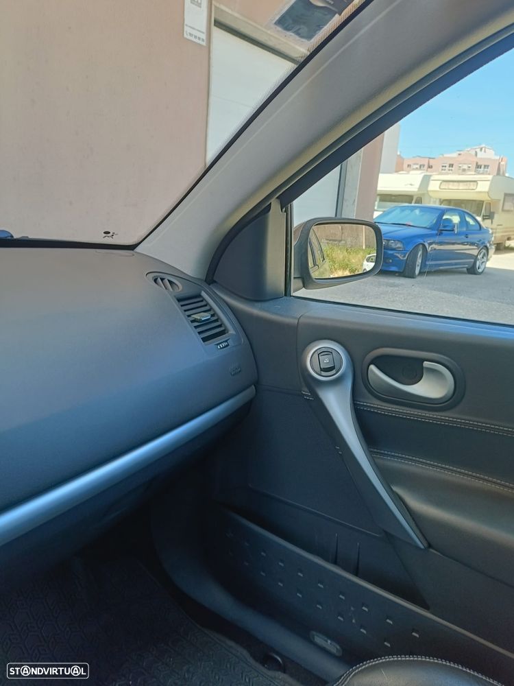 Renault Mégane 1.5 dCi Dynamique - 6