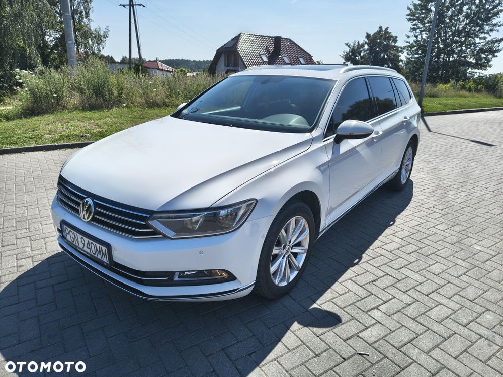 Volkswagen Passat - 1