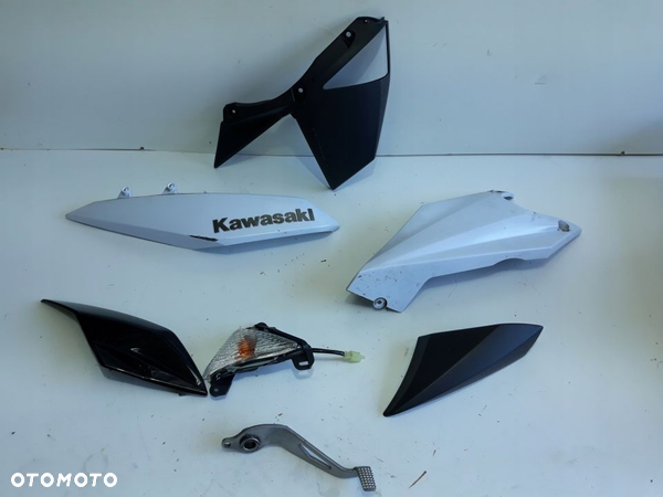 KAWASAKI Z1000 Z 1000 OWIEWKA MIGACZ NÓŻKA HAMULCA