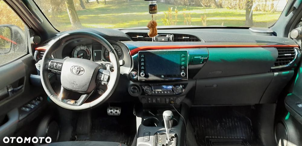 Toyota Hilux 2.8 D-4D Double Cab GR Sport 4x4 - 8