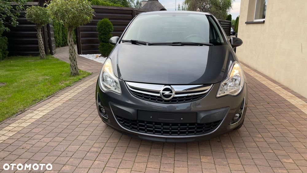 Opel Corsa 1.4 16V Sport - 2
