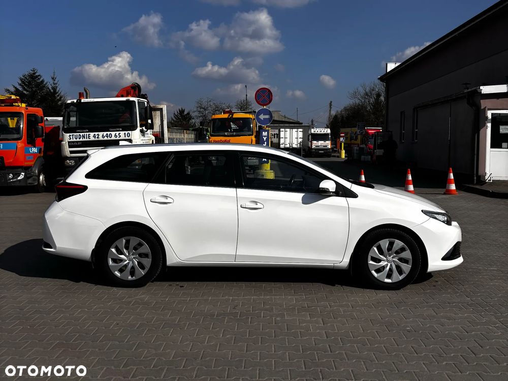 Toyota Auris - 7