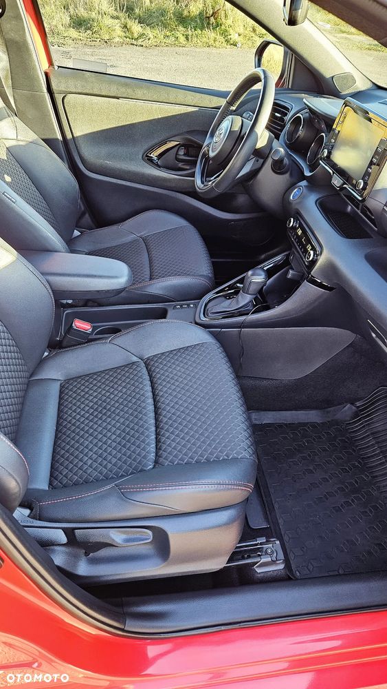 Toyota Yaris Hybrid 1.5 Premiere Edition - 19