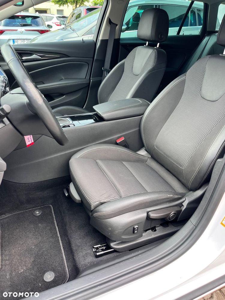 Opel Insignia - 17