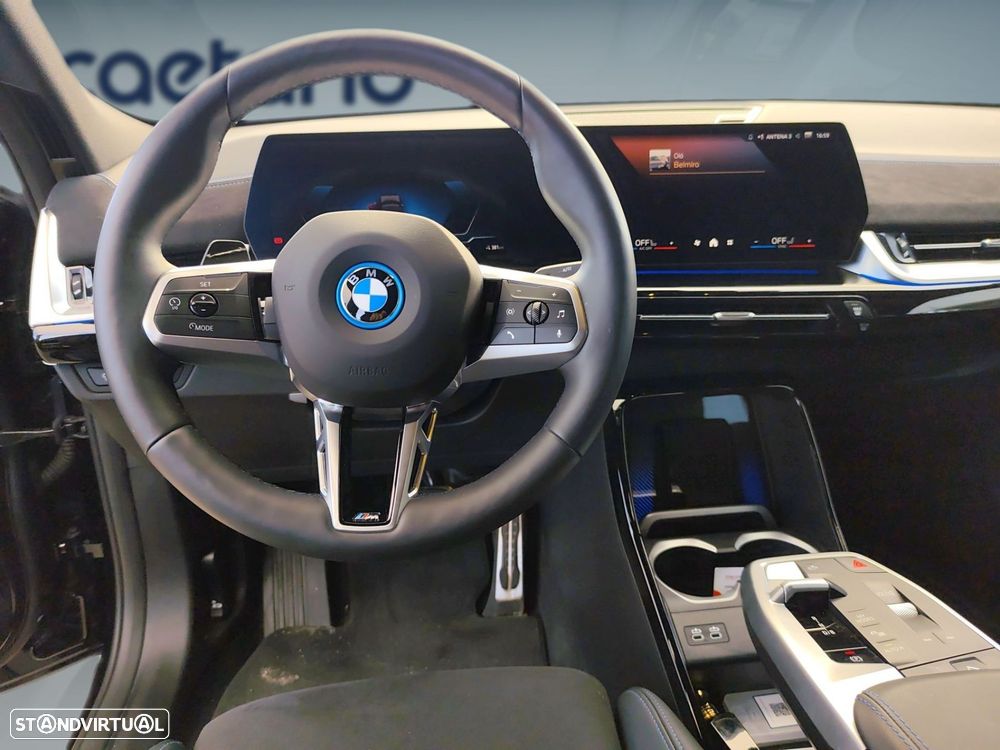 BMW iX2 eDrive20 Pack Desportivo M - 13