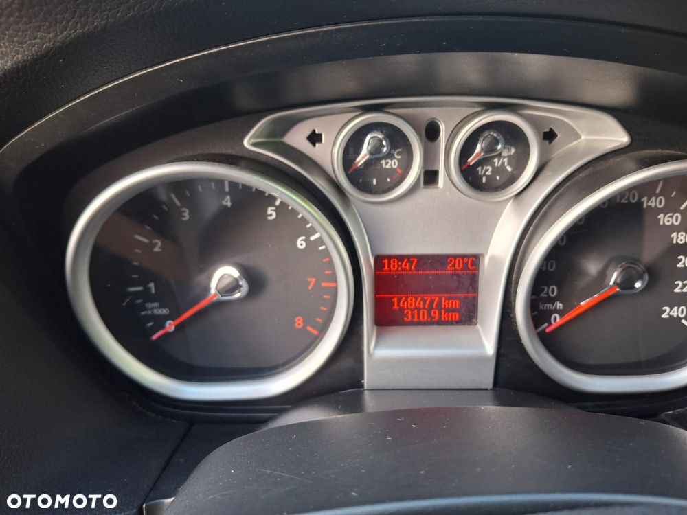Ford Focus 1.6 16V Connection - 10