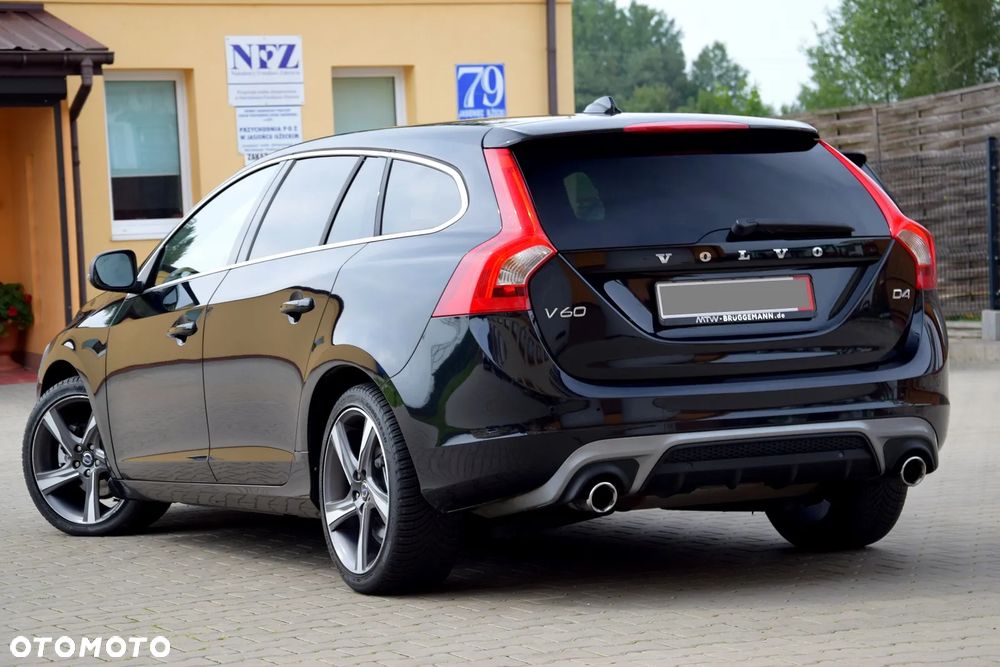 Volvo V60 D4 R-Design - 7