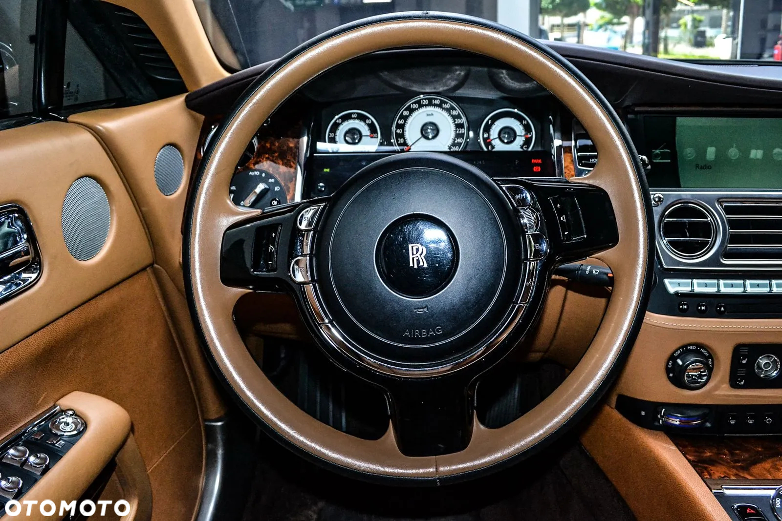 Rolls-Royce Wraith - 4