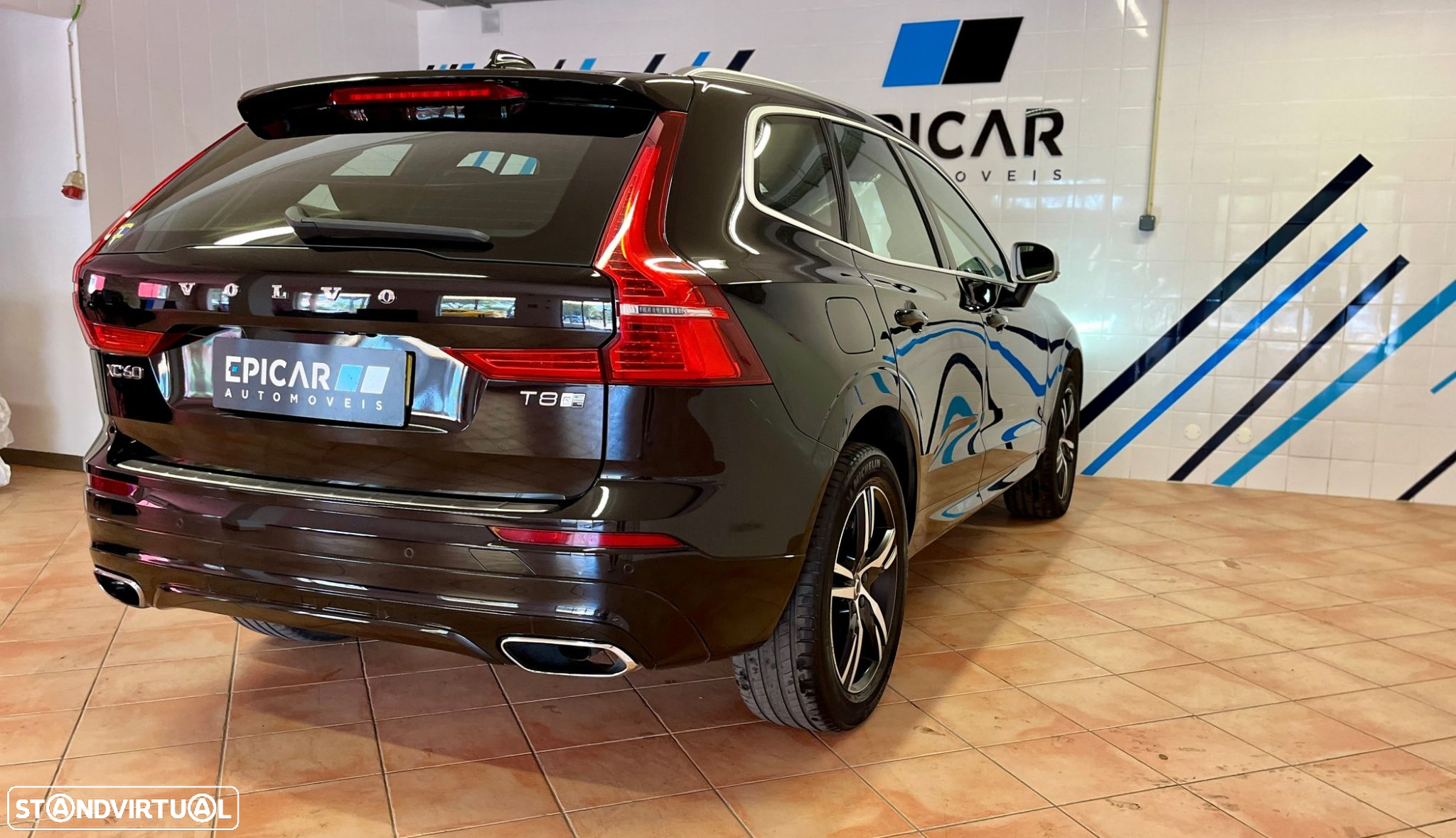 Volvo XC 60 2.0 T8 PHEV R-Design AWD - 10