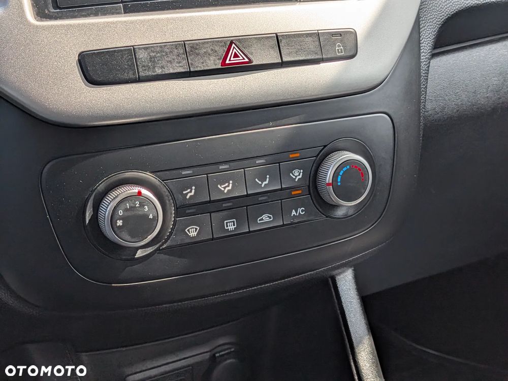 Kia Venga 1.4 Business Line - 32