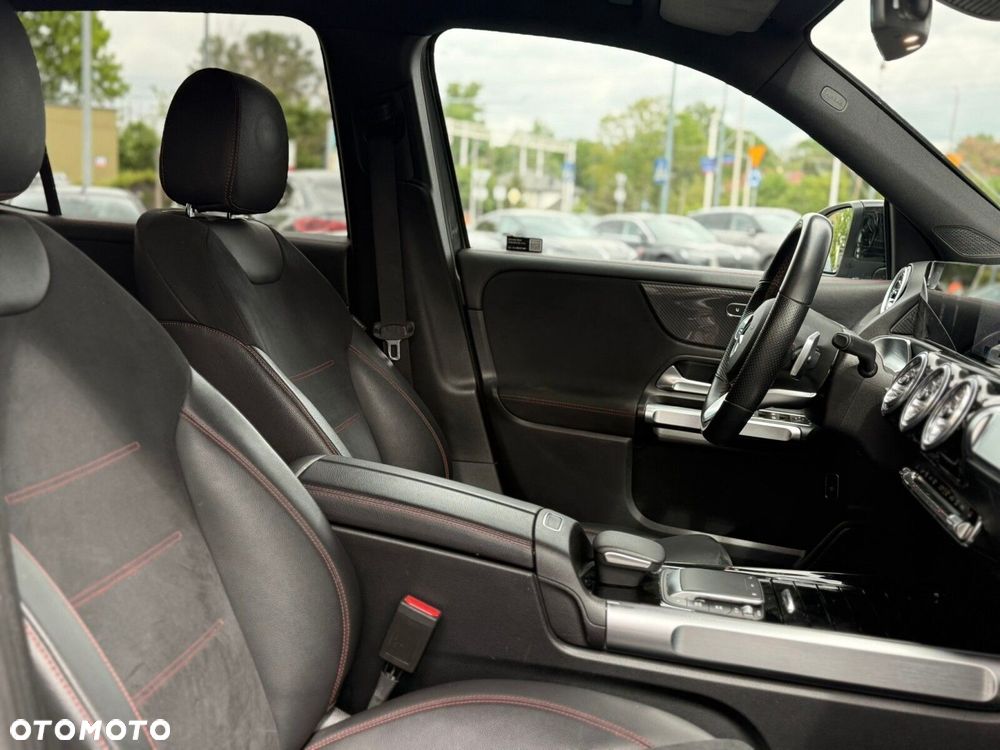 Mercedes-Benz GLB 220 d 4-Matic AMG Line 8G-DCT - 25