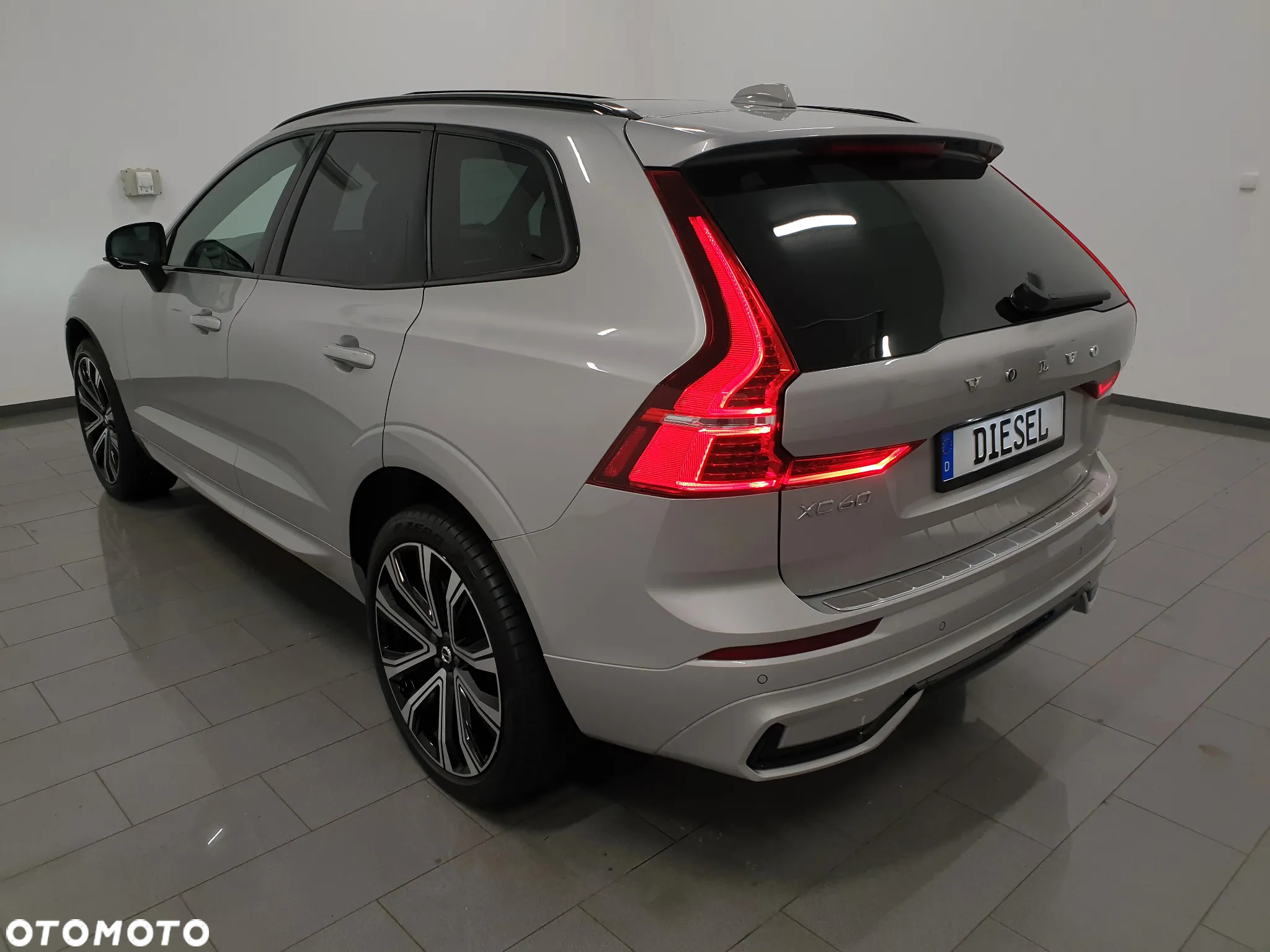 Volvo XC 60 B4 D AWD Geartronic RDesign - 4