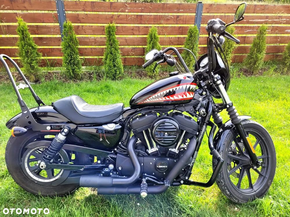 Harley-Davidson Sportster - 1