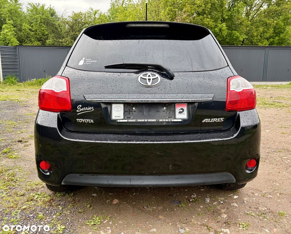 Toyota Auris 1.4 D-4D - 11