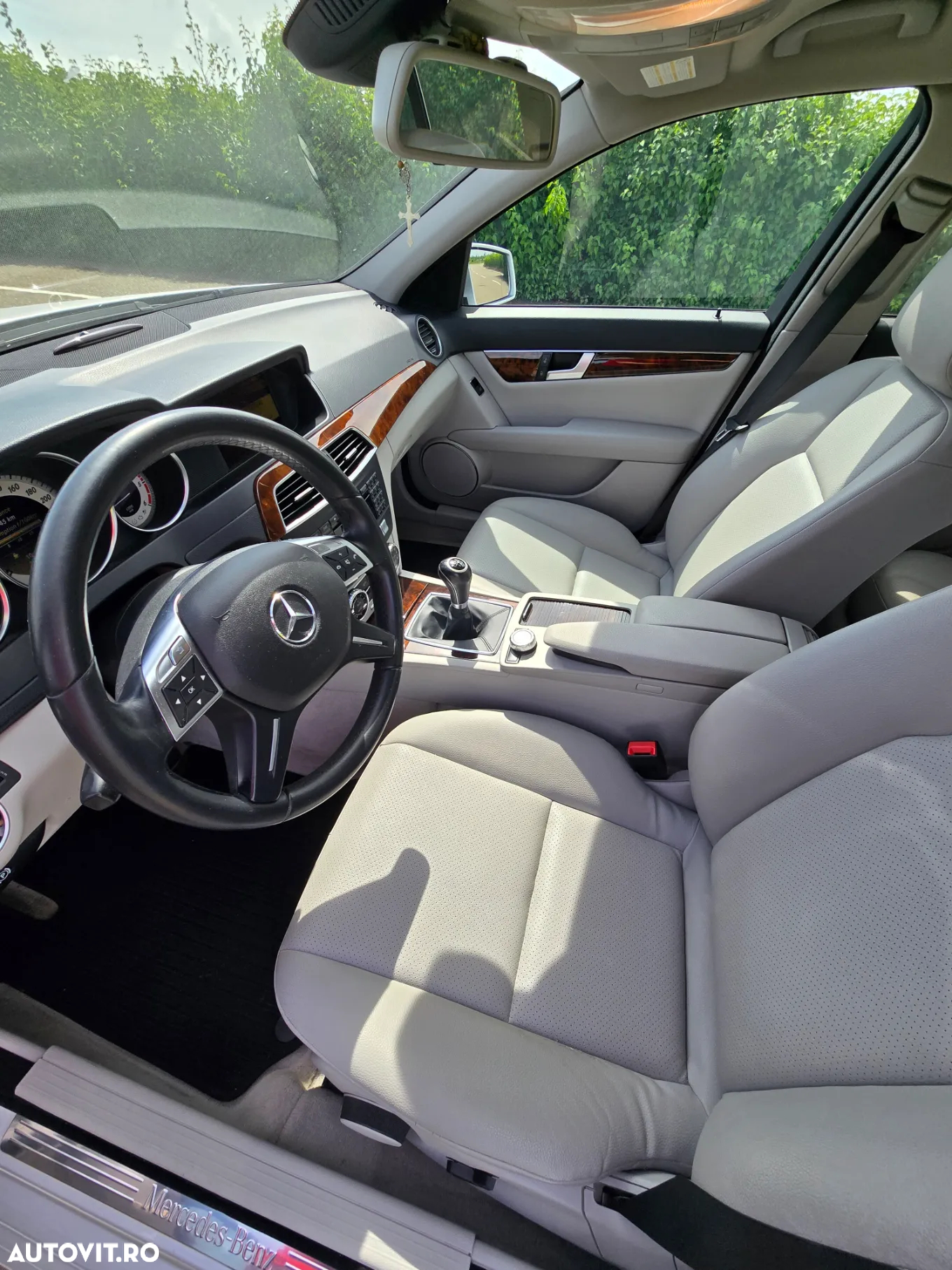 Mercedes-Benz C 220 CDI BlueEFFICIENCY - 11